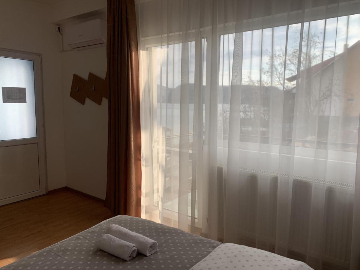 Casa Ana Serena Ieşelniţa Exteriér fotografie