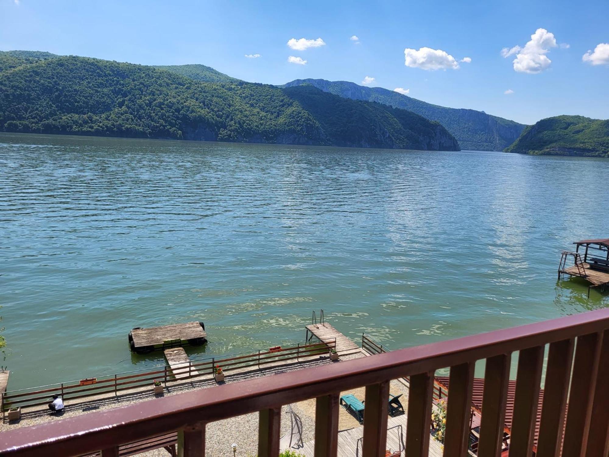 Casa Ana Serena Ieşelniţa Exteriér fotografie