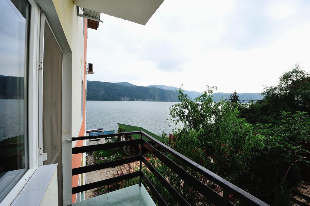 Casa Ana Serena Ieşelniţa Exteriér fotografie