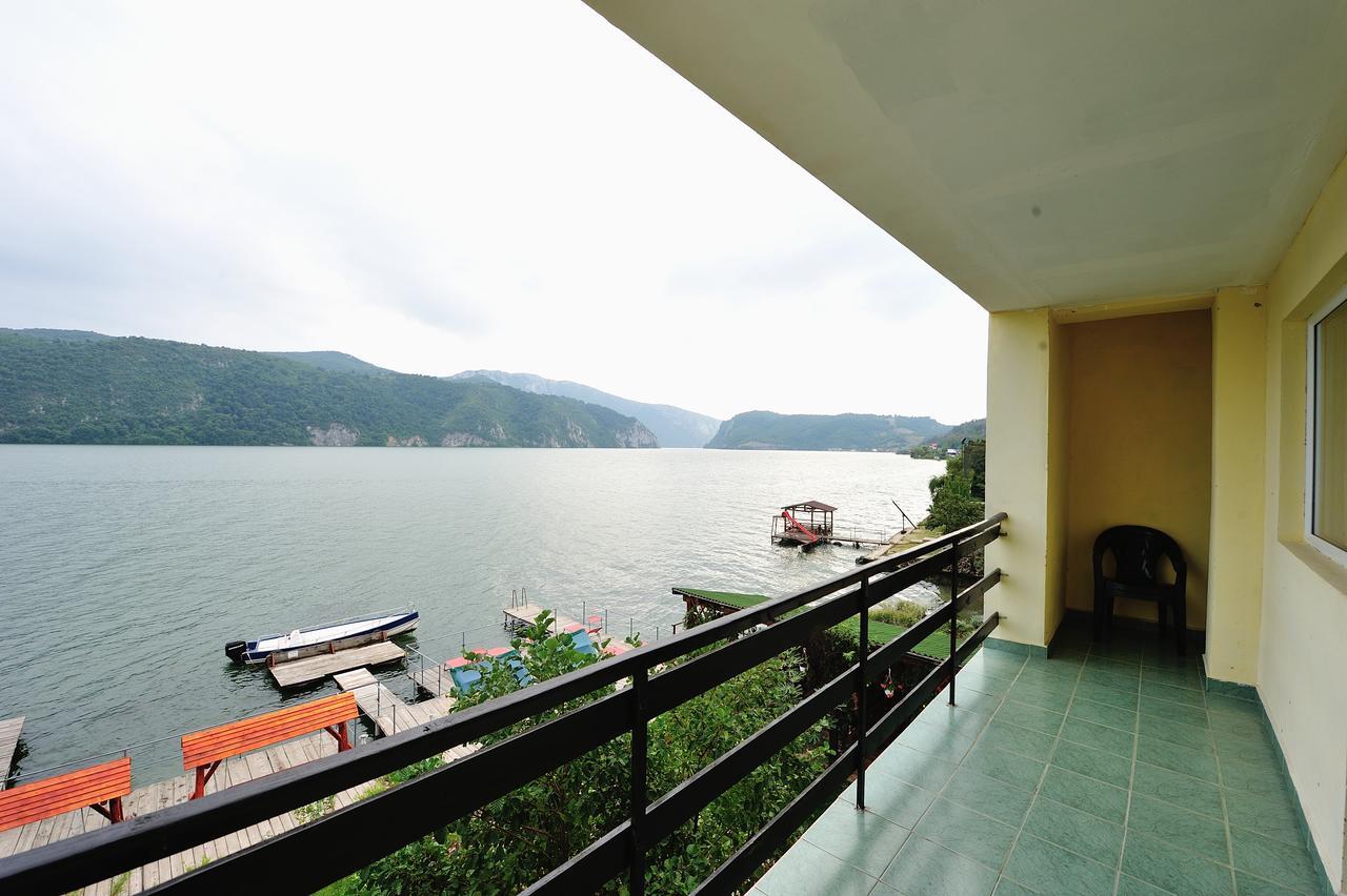 Casa Ana Serena Ieşelniţa Exteriér fotografie