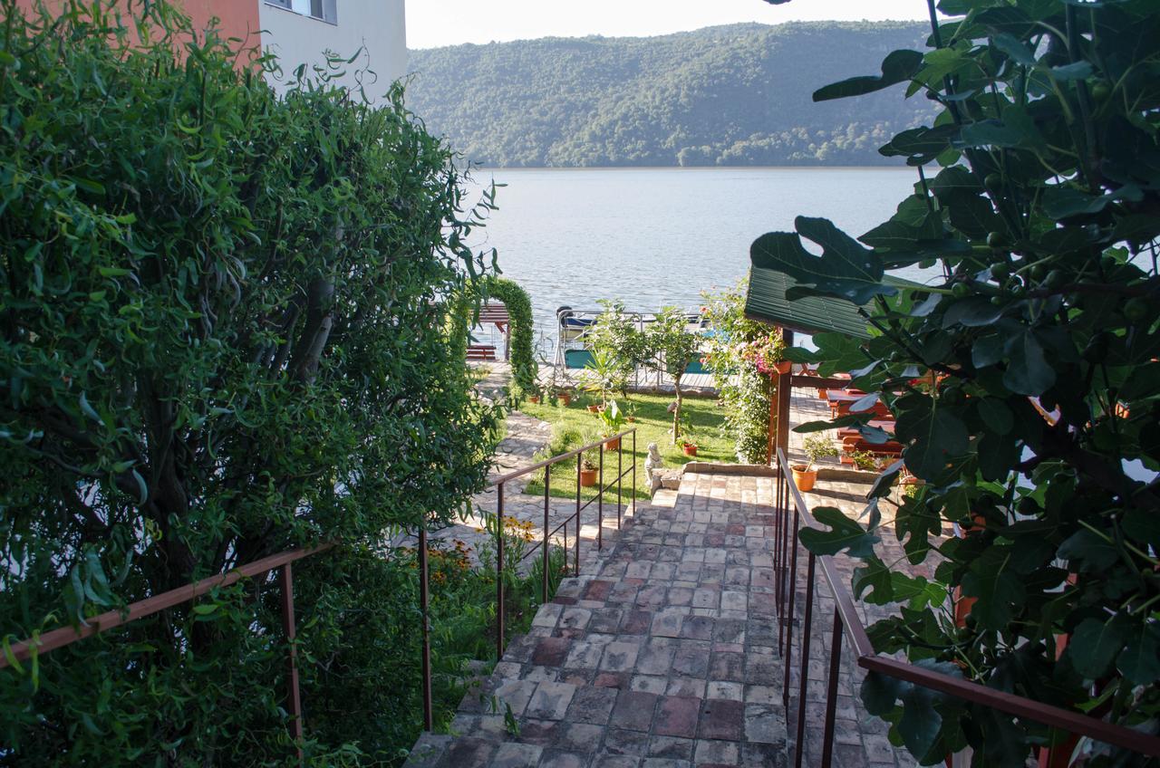 Casa Ana Serena Ieşelniţa Exteriér fotografie