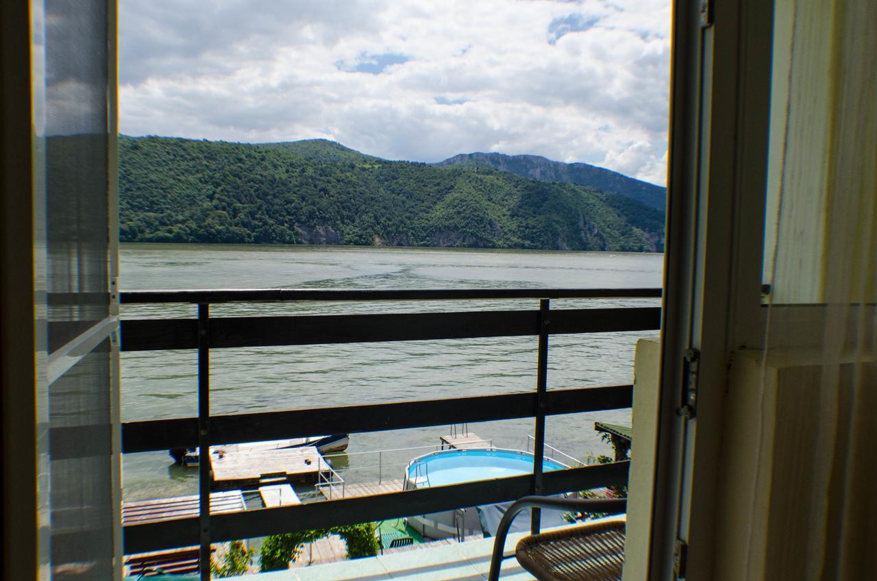 Casa Ana Serena Ieşelniţa Exteriér fotografie